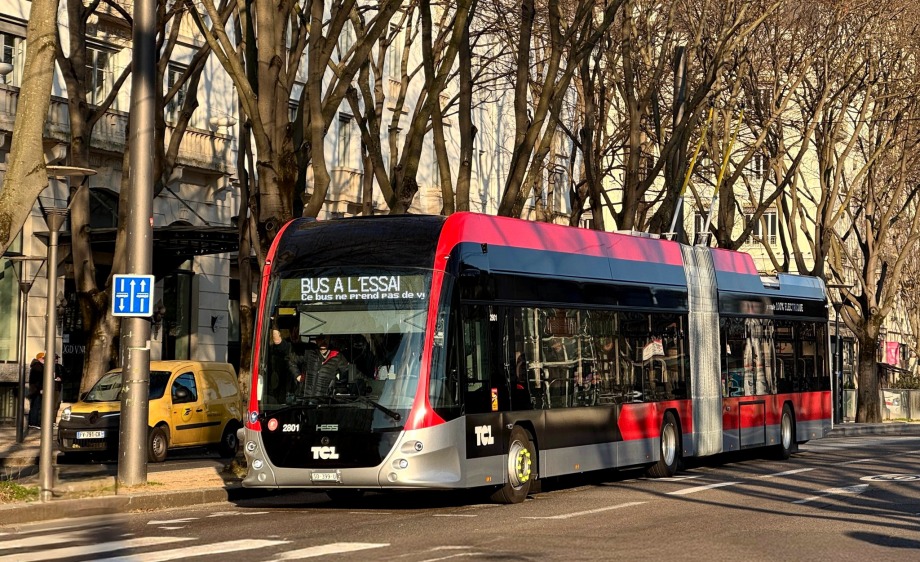 Bevásárolt a Hess trolibuszaiból Lyon, idén 58 érkezik meg a megrendelt 141-ből