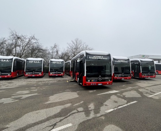 Az olaszországi Astiban állnak szolgálatba a Mercedes-Benz eCitaro K első szériapéldányai