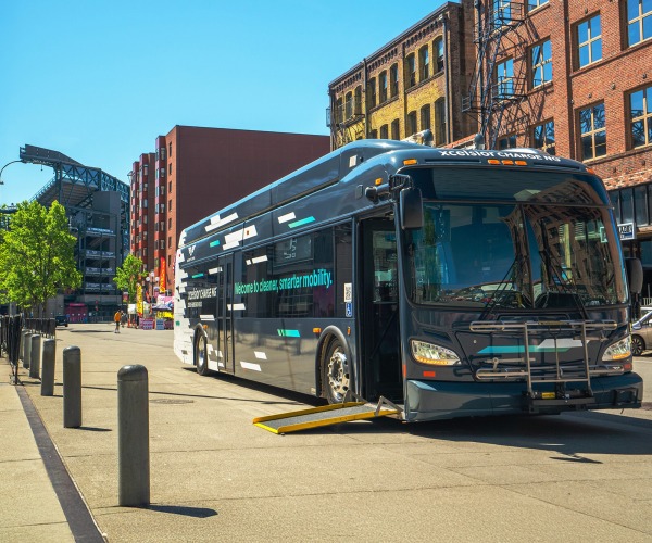 New York közlekedési vállalata újabb 265 villanybuszt rendelt a New Flyertől