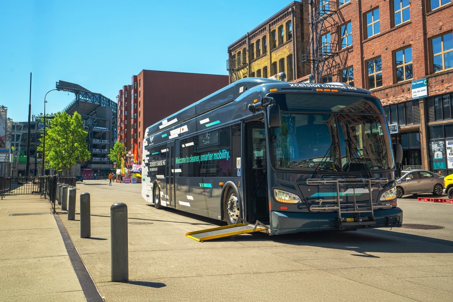 Xcelsior CHARGE NG street high res cimlapkep