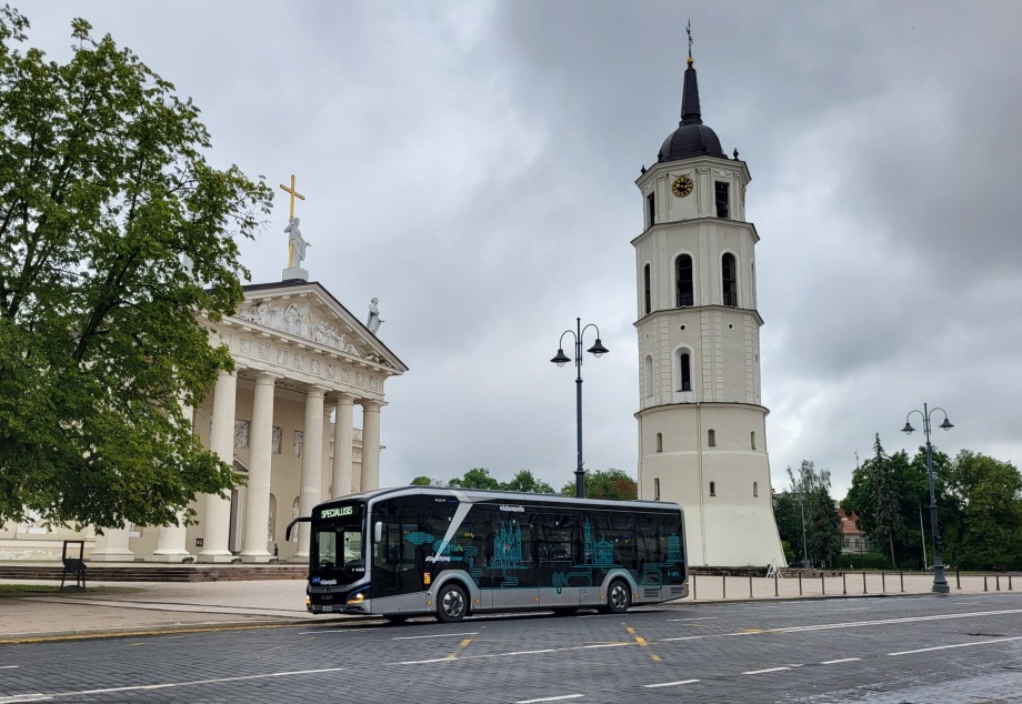 0001 elektrinis autobusas 1742560558