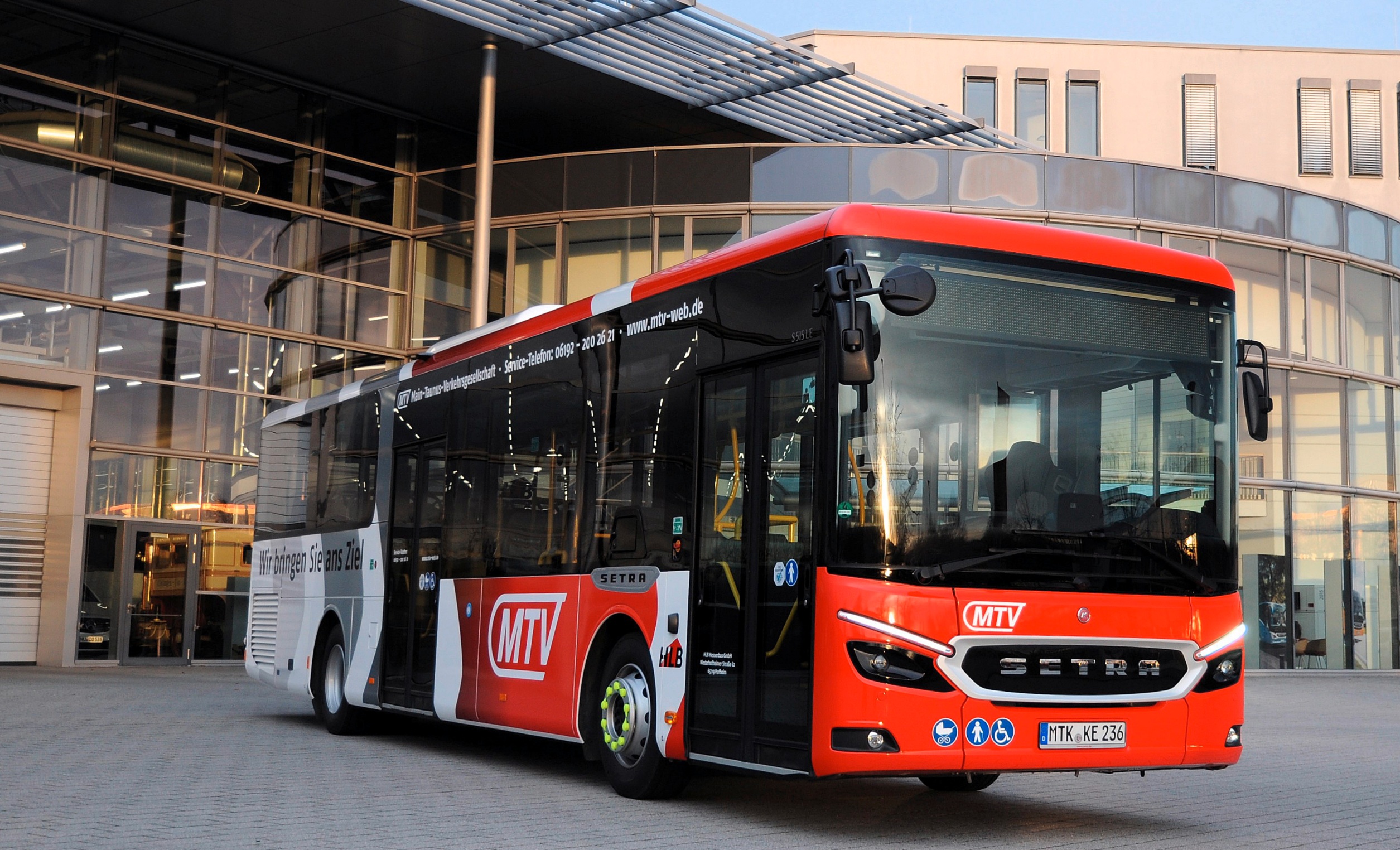 Új Setra MultiClass buszok álltak forgalomba Németországban 2 25DT027 001