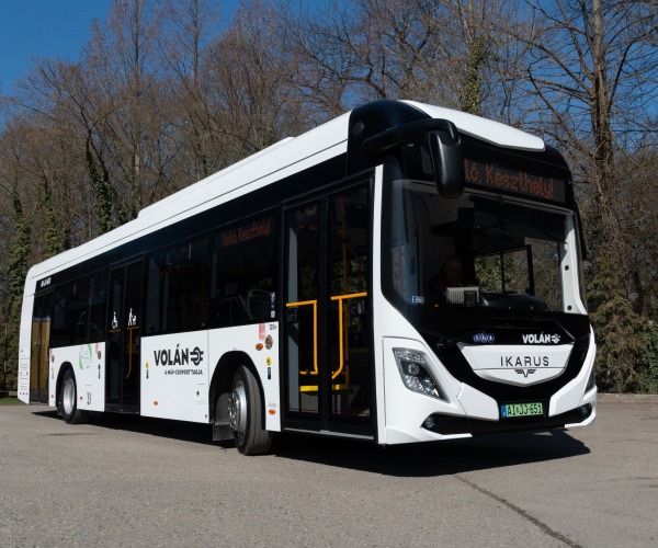 Keszthelyen áll forgalomba a Volán húszdarabos Ikarus 120e szériájának első példánya