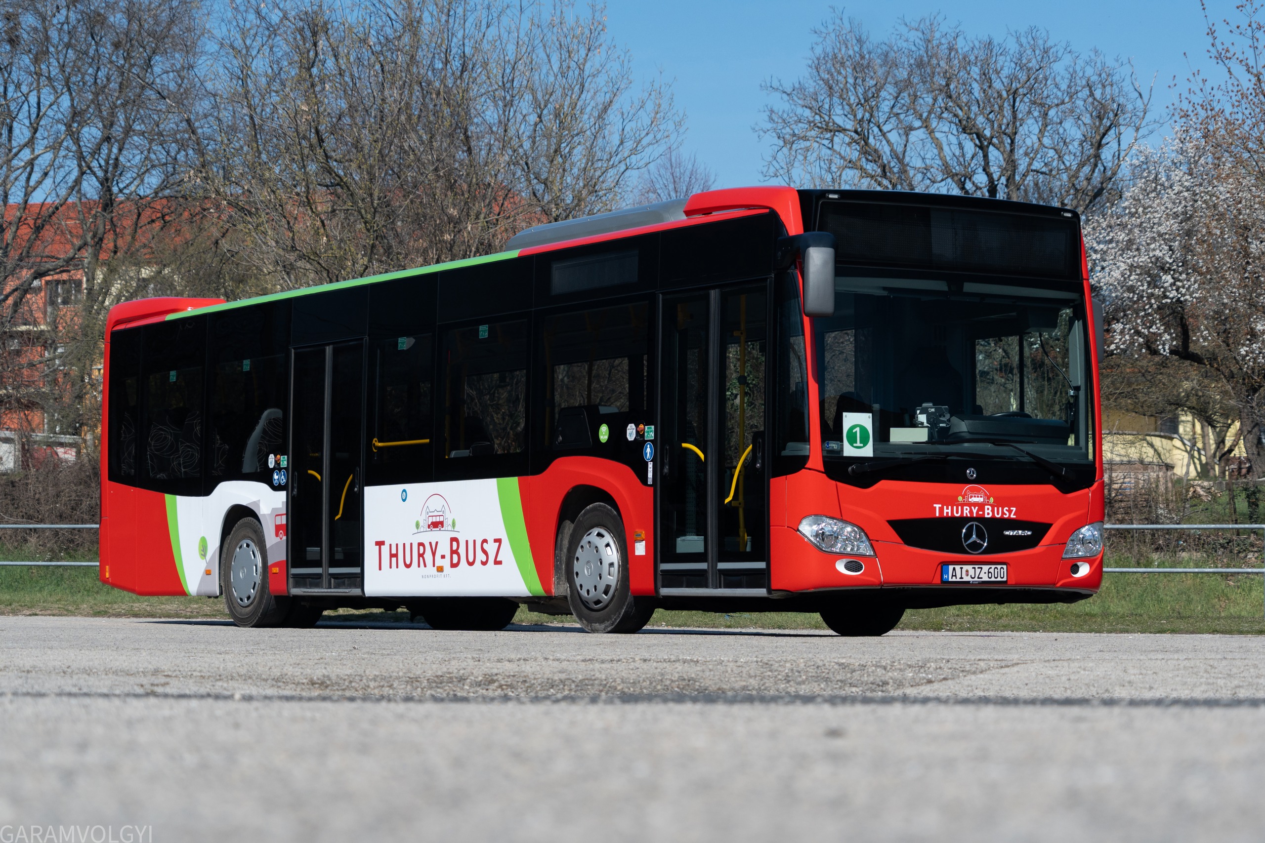 Újszerű Mercedes-Benz Citaróval bővült a Thury-Busz flottája