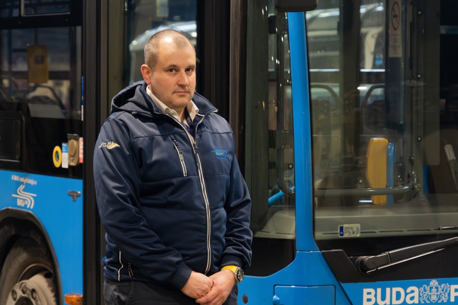 Túl az egymillió kilométeren – interjú Szedlmajer Lászlóval, a BKV Zrt. autóbusz és trolibusz üzemeltetési vezérigazgató-helyettesével 1 NBW 006 Laszlo 1