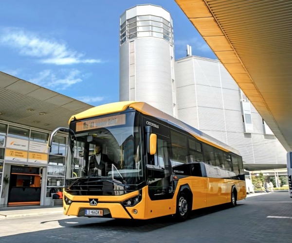 2026 közepéig több száz darab helyi és helyközi buszt állítana forgalomba a MÁV