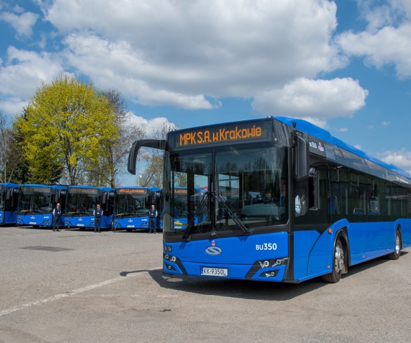 Harminchét lágyhibrid hajtású Solaris Urbino 12 állt forgalomba Krakkóban