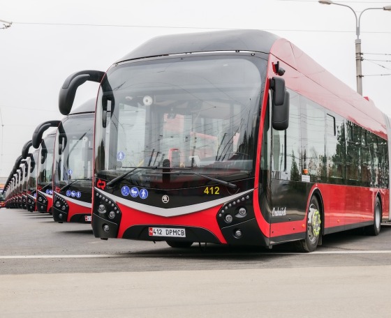 Megérkezett a Škoda 33 Tr csuklós trolibuszok első szériája České Budějovicébe