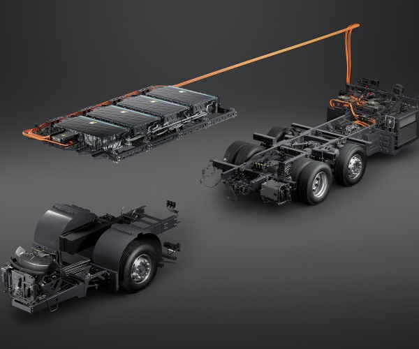 Alacsony belépésű háromtengelyes villanybusz-alvázzal bővíti kínálatát a Scania