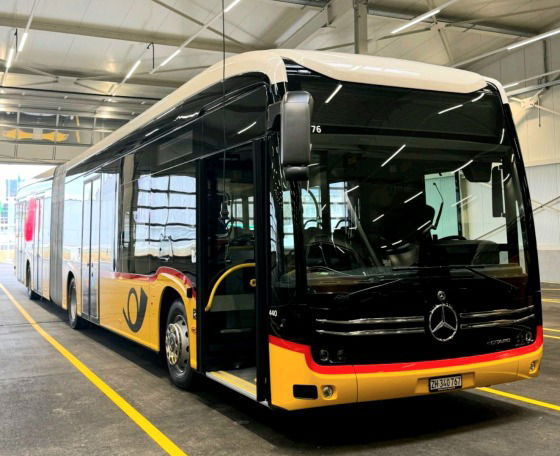 Két új eCitaro G-vel indult el a PostAuto villamosítási programja a svájci Knonauer Amt régióban
