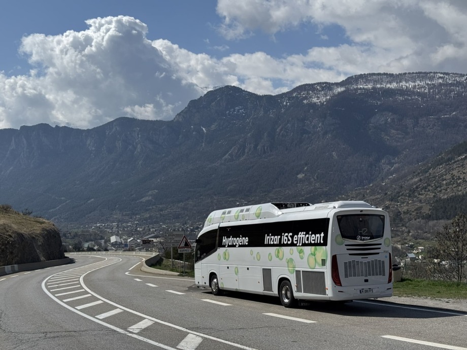 autobus irizar i6s hydrogen 1