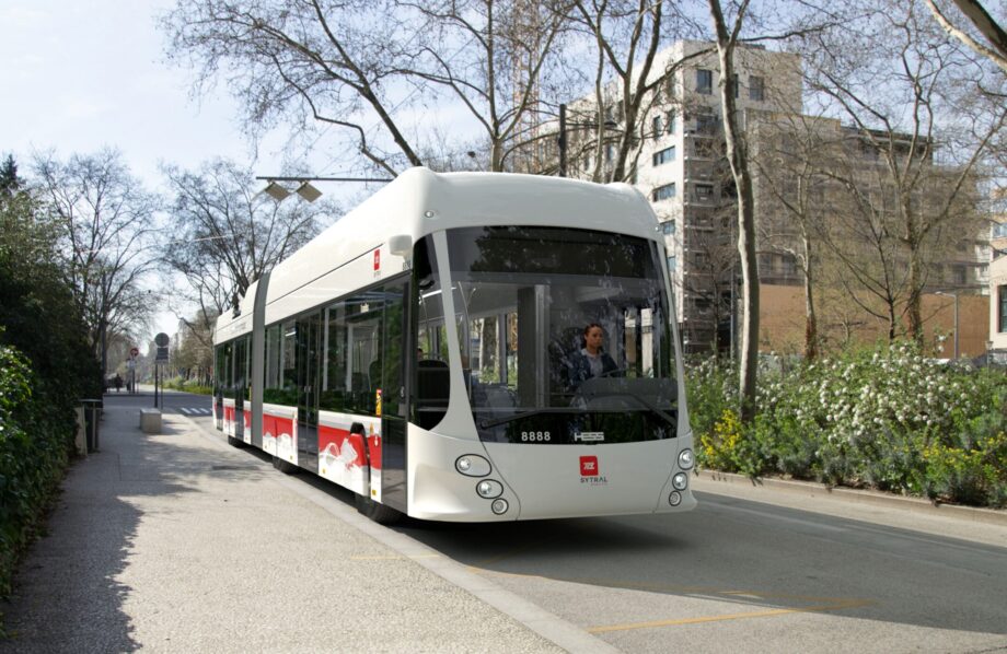 Túl a tendereken: működhetne-e Magyarországon is egy CATP-szerű modell? 2 01 HESS004 Lyon Integration Tramway Design MQ scaled 1