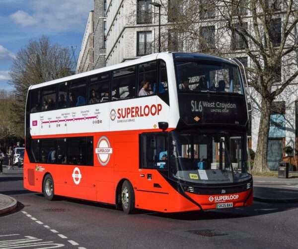 Villanyos emeletesek Londonnak: megérkeztek az első újgenerációs Enviro400EV-k