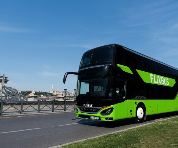 A Setra emeletes csúcsmodelljével gyarapodott a HCC Kft. flottája