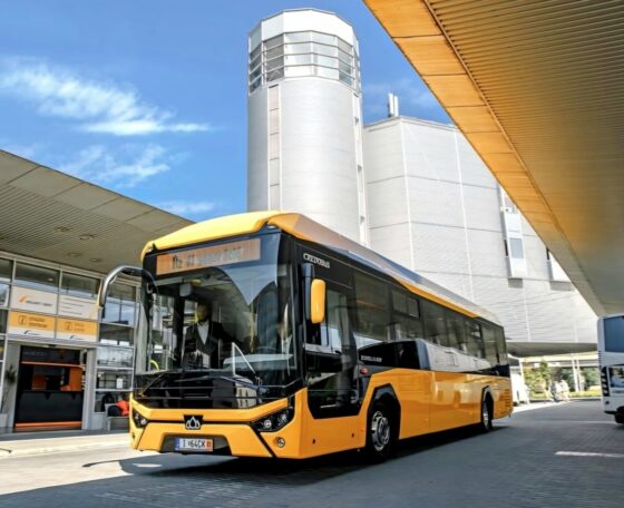 Közel 900 darab alacsony belépésű autóbusz beszerzését indította el a MÁV