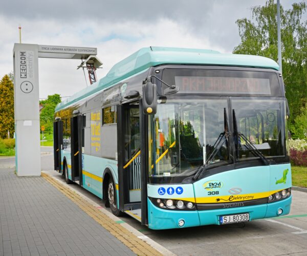 Tíz éve szolgál Lengyelország első elektromos autóbusza