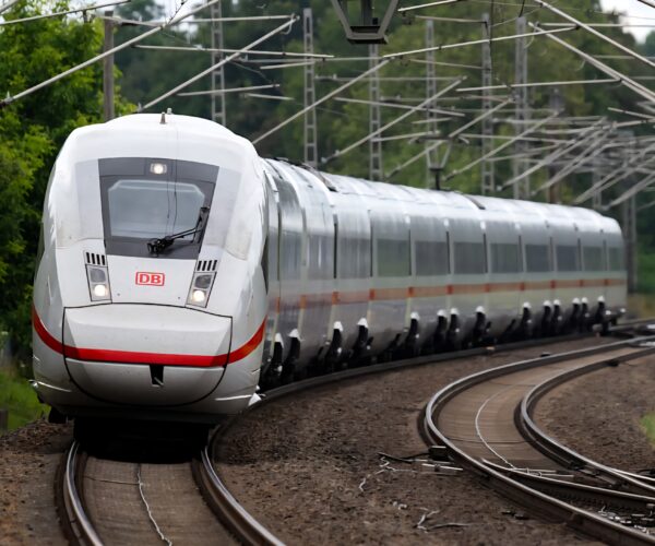 SOR és Iveco buszok váltják a vonatokat a Hamburg–Berlin vonalon – jön a 2,2 milliárd eurós felújítás