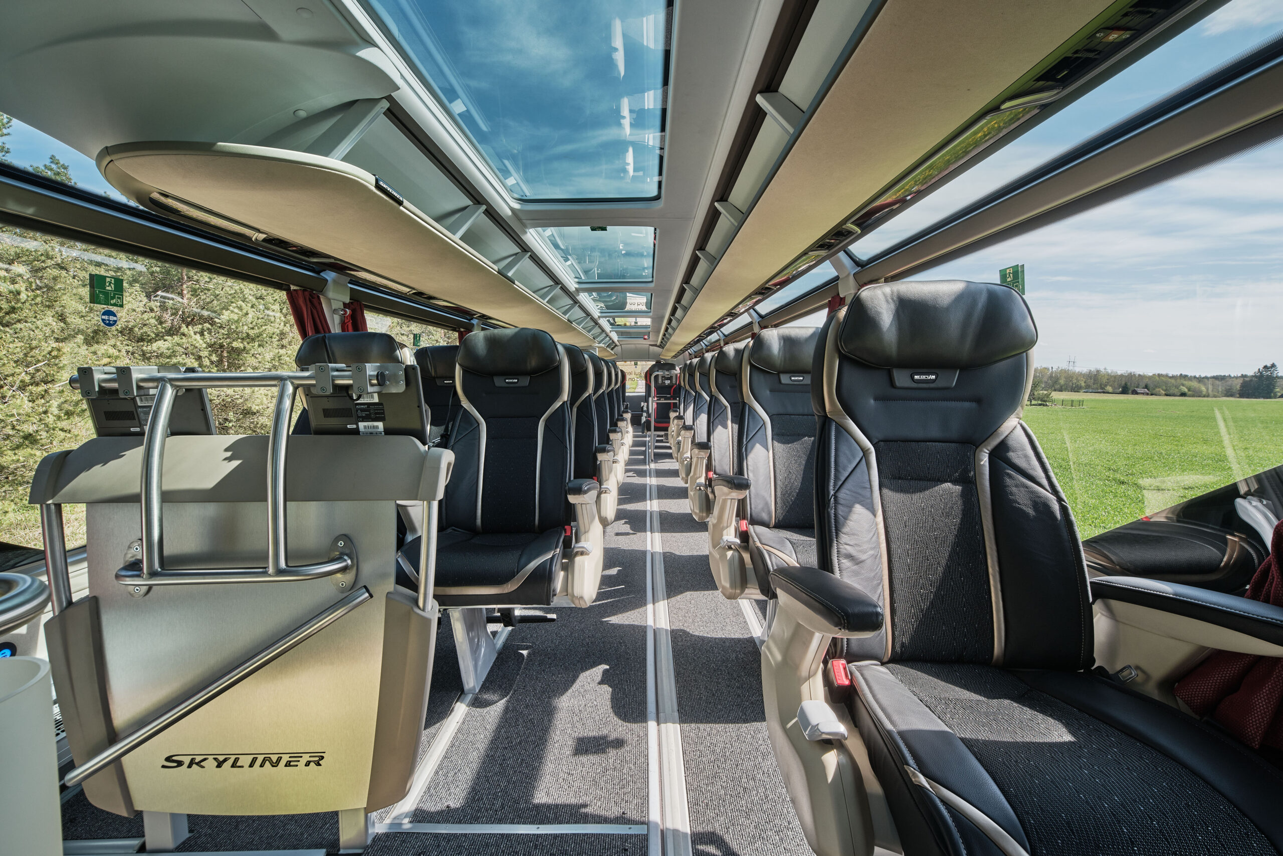 Neoplan emeletesekkel emeli új szintre a belföldi közlekedést az észt Lux Express 4 p bus iot neo skyliner lux express.jpg3 scaled