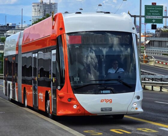 Megérkezett Genfbe a villámtöltésre épülő, 119 darabos Hess villanybusz-flotta első darabja