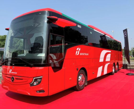 A Trenitalia közúti leányvállalata 111 Mercedes-Benz és Setra autóbuszt szerez be vasútpótló és interregionális feladatokra