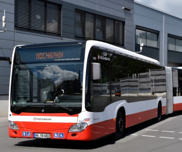 Költségek, kapacitáshiány, bizonytalan támogatások – új irányba tereli az e-buszstratégiát Hamburg