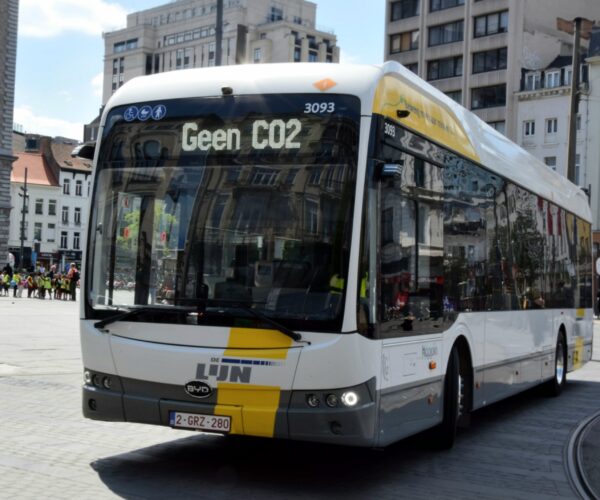 Komáromban összeszerelt BYD villanybuszok állnak forgalomba a flamand De Lijn kötelékében