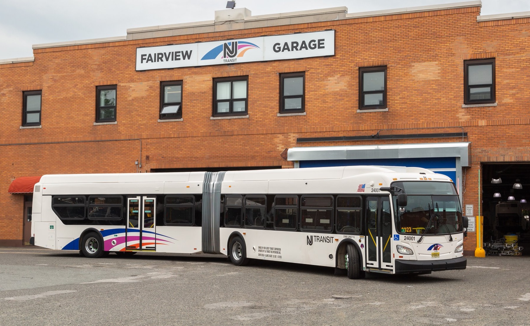 Opciókkal együtt akár 750 új New Flyer csuklós autóbuszt vásárolhat az NJ Transit
