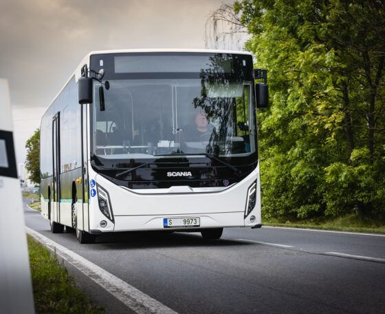 Alacsony belépésű villanybuszokat szállít a svédországi Åre térségébe a Scania