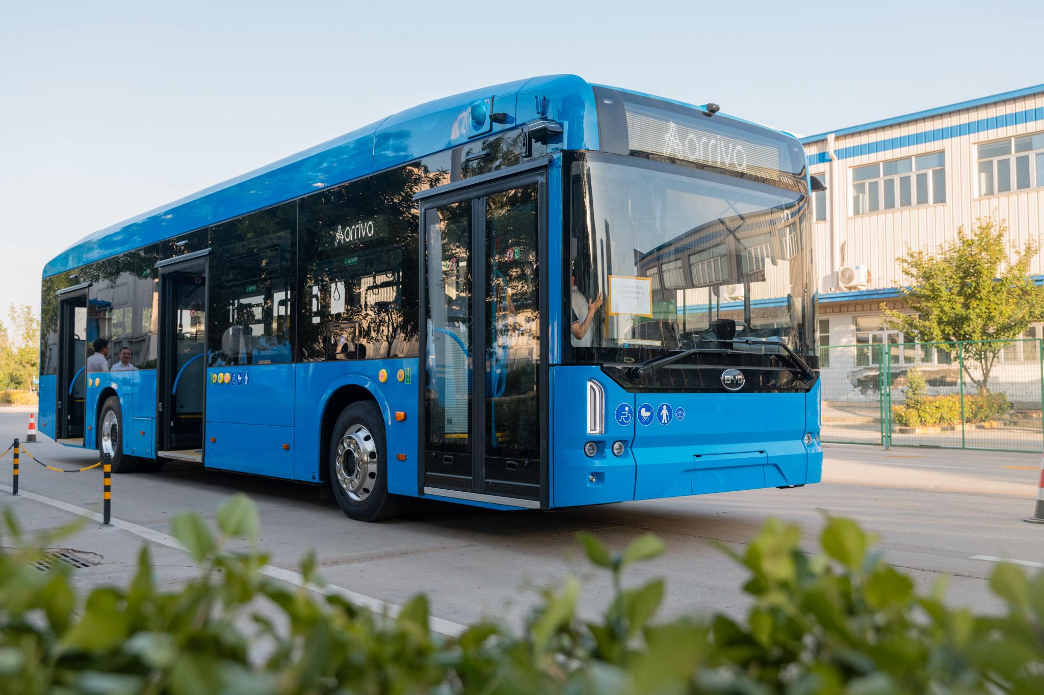 Megérkeztek az első fotók Budapest vadonatúj BYD eBus B12 villanybuszairól