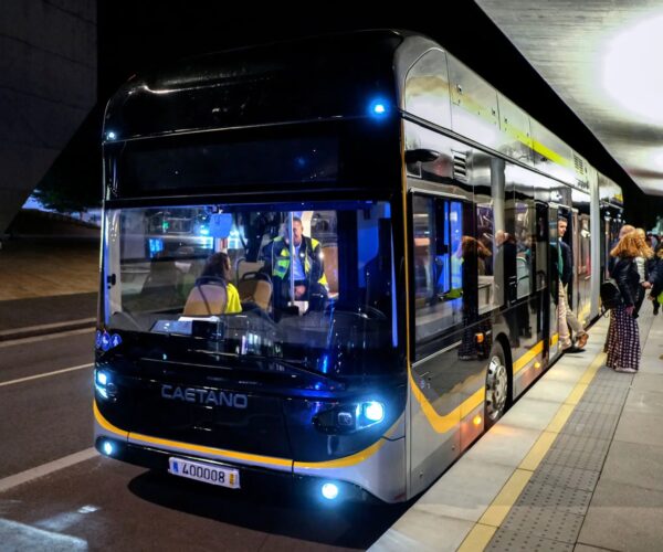 Megérkezett a portói BRT-hálózat első csuklós CaetanoBus hidrogénbusza