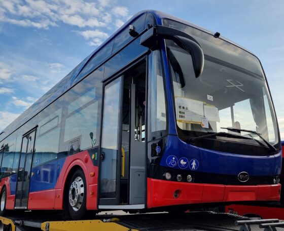 A BYD megkezdte Nagyvárad első elektromos buszainak átadását