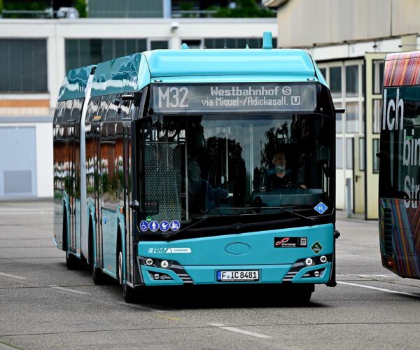 Kilenc Solaris hidrogénbusszal bővül Frankfurt alternatív hajtású buszállománya