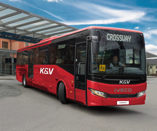 Huszonnyolc új Iveco autóbusszal bővíti flottáját a K&V Logistic Solutions