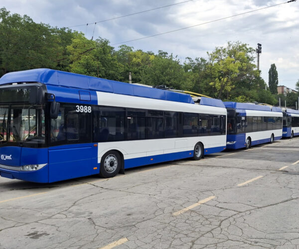 Harmincnyolc darab Tallinnból származó Solaris trolibusszal fiatalodik Kisinyov járműparkja