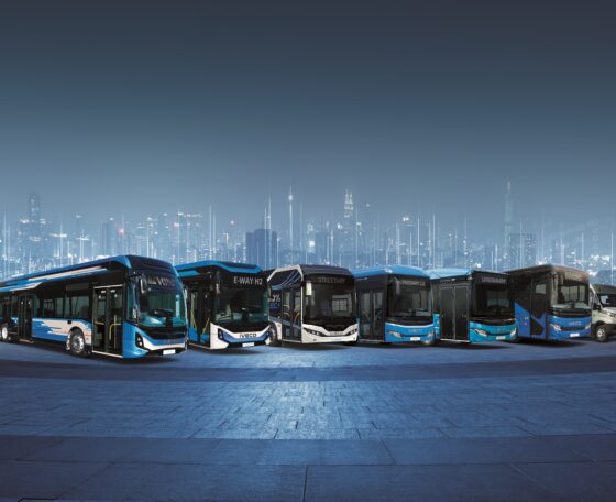 Két világpremierrel és hat járművel jön az Iveco Bus a Busworld Europe 2025 kiállításra