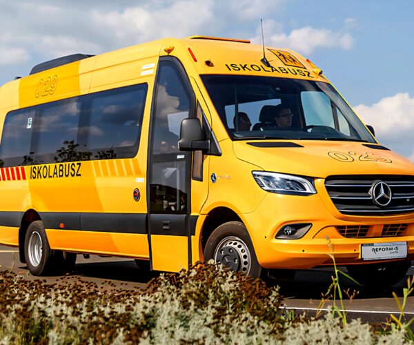 Negyvenhárom darab elektromos hajtású iskolabuszra keres beszállítót a HUMDA
