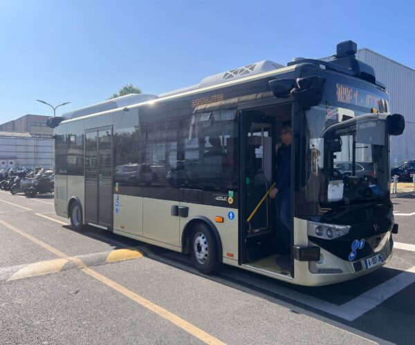 Párizsban is kipróbálják a Karsan önvezető elektromos midibuszát
