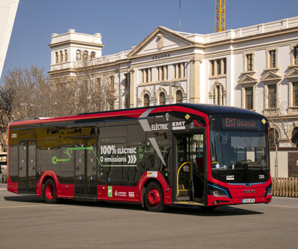 Az MAN összesen 84 elektromos és hibrid autóbusszal veszi ki a részét a valenciai flottacseréből