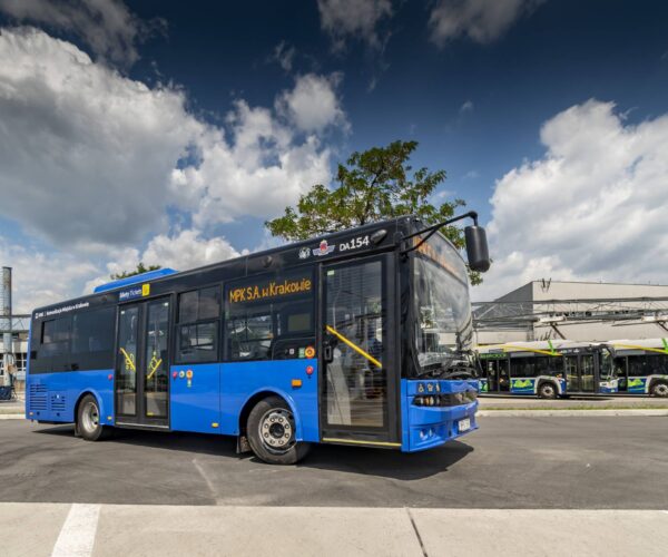 Autosan midibuszokkal búcsúztatja utolsó Euro 5-ös motorral szerelt autóbuszait Krakkó