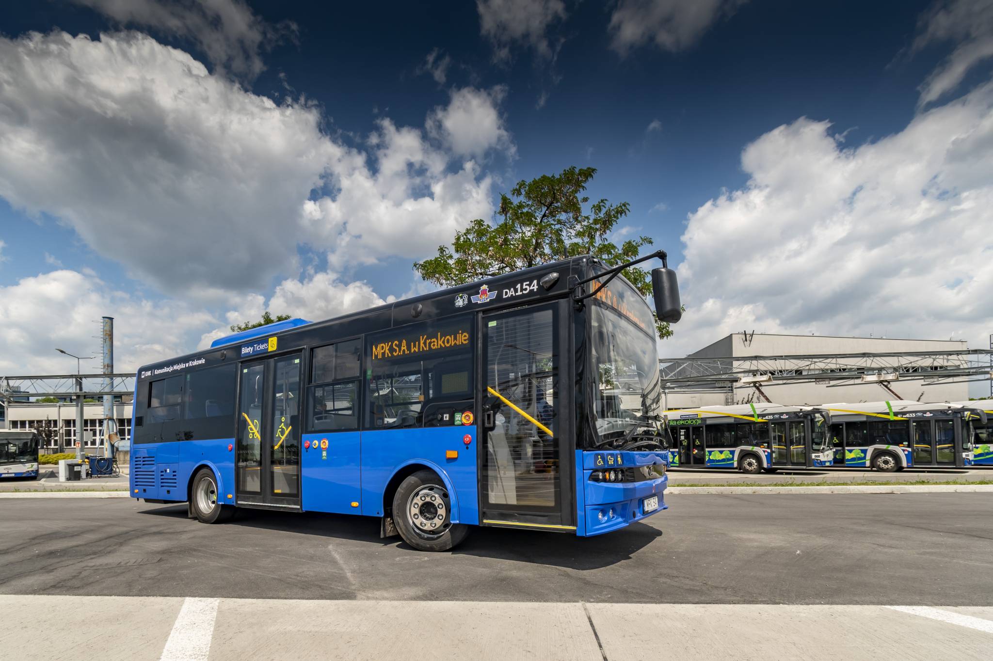 Autosan midibuszokkal búcsúztatja utolsó Euro 5-ös motorral szerelt autóbuszait Krakkó