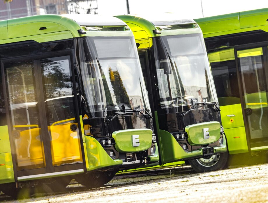 Ebusco: javuló eredmények, de tőkeinjekció nélkül csőd fenyegeti a céget