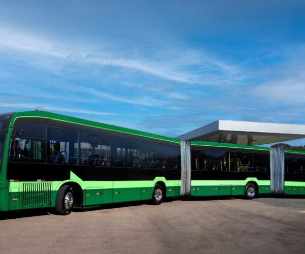 Goiânia lesz az első város, ahol menetrend szerint közlekednek a Volvo elektromos duplacsuklósai