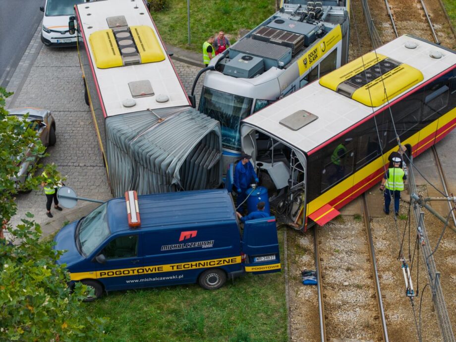Villamos és autóbusz ütközött Wrocławban