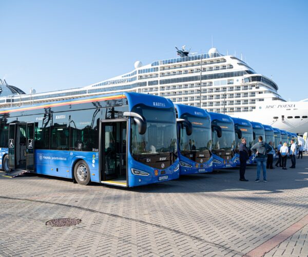 Megérkeztek Klaipėda első Irizar ie bus 12 elektromos autóbuszai