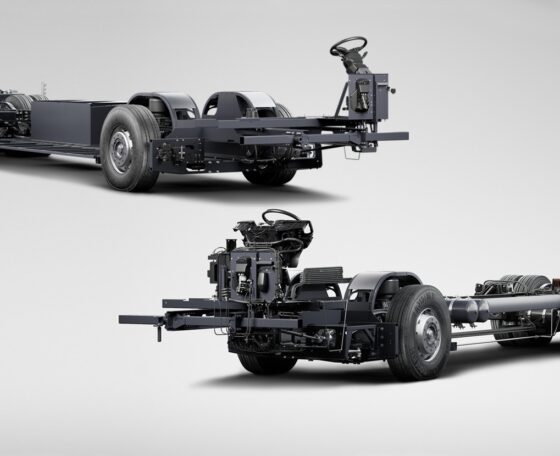 Új belső égésű motoros és plug-in hibrid hajtásláncot kínál távolsági buszaihoz a Scania