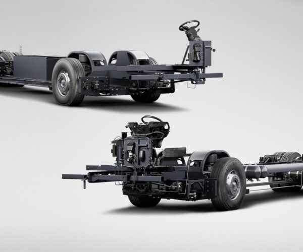 Új belső égésű motoros és plug-in hibrid hajtásláncot kínál távolsági buszaihoz a Scania