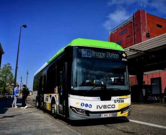 Száztíz darab új Iveco Crossway LE Elec villanybusz került a De Lijn alvállalkozói hálózatába