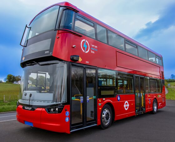 A Wrightbus vezérigazgatója szerint Kína elsodorhatja a brit buszgyártást