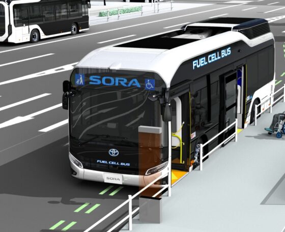 Közösen fejleszt hidrogén üzemanyagcellás autóbuszt az Isuzu és a Toyota