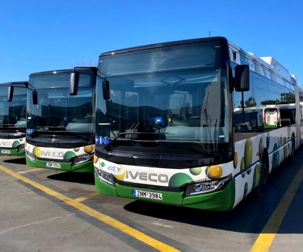 Bekeményít a görög kormány: kötbér és szigor az athéni CNG-buszbeszerzéseknél